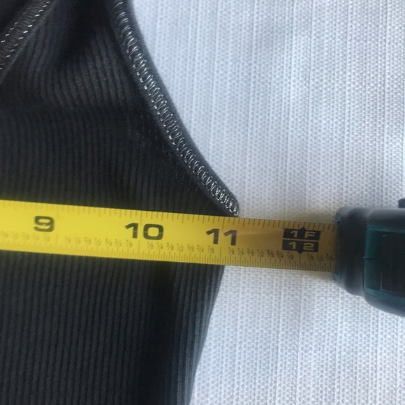 Express XS Scoop Neck Ribbed Fitted Tank Black Metallic Stitching Stretch - Picture 8 of 9